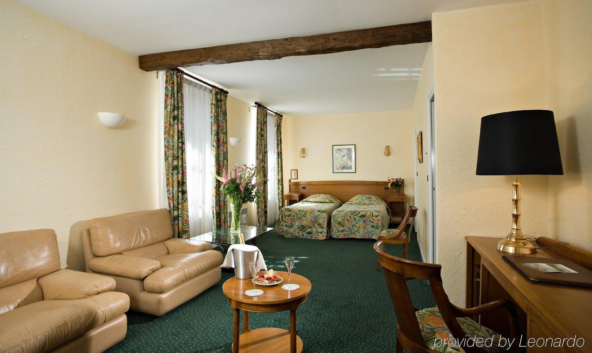 Hotel Les Ursulines Autun Kamer foto